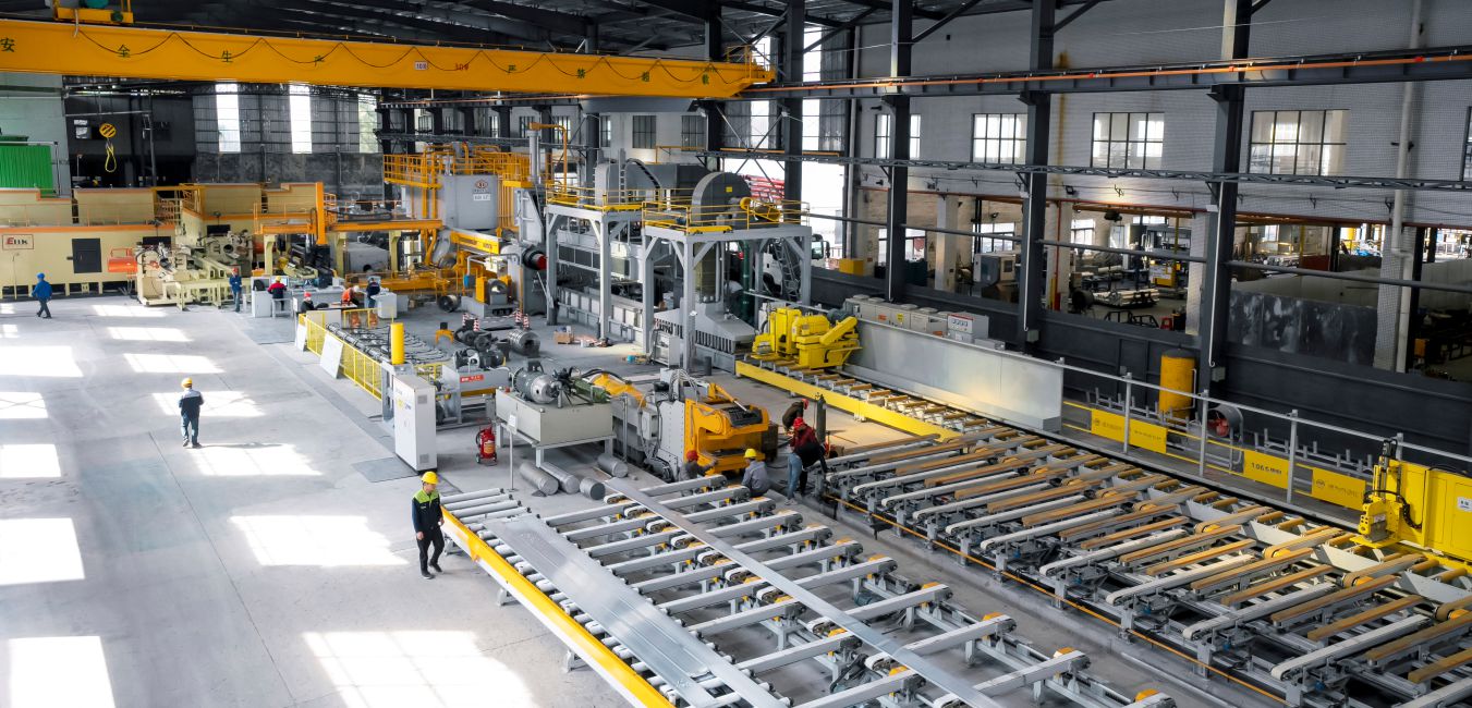 喜訊丨占美5500T擠壓機(jī)試產(chǎn)成功！